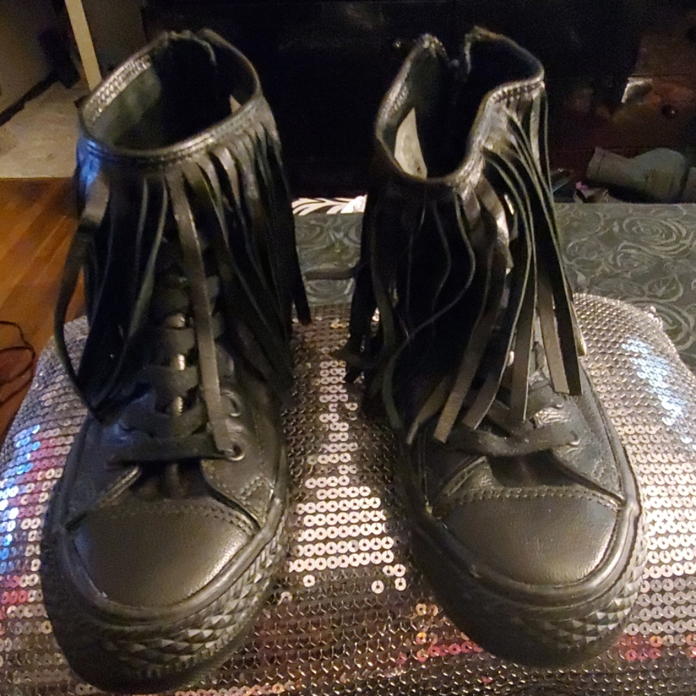 Soft leather sneakers